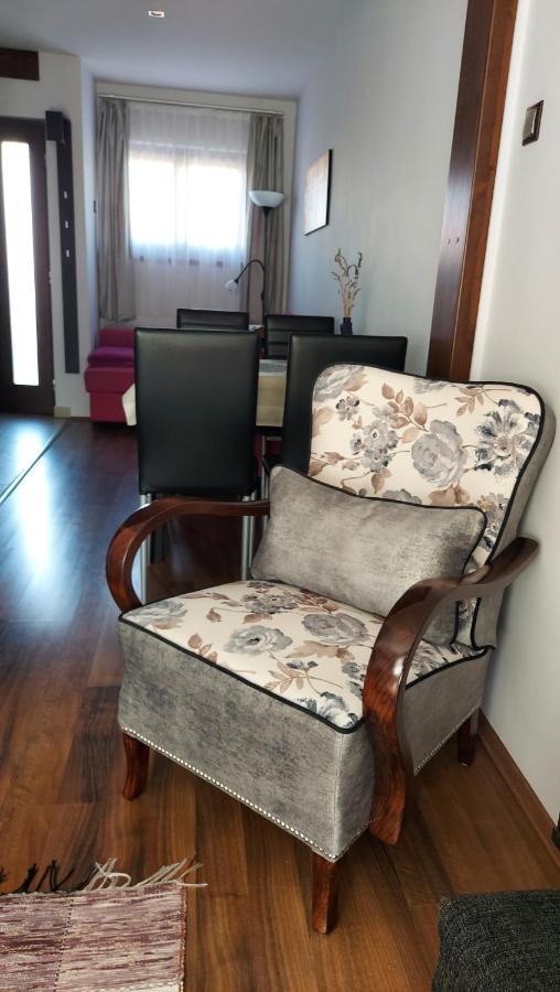 Titi Classic & Trendy Apartman Bük エクステリア 写真